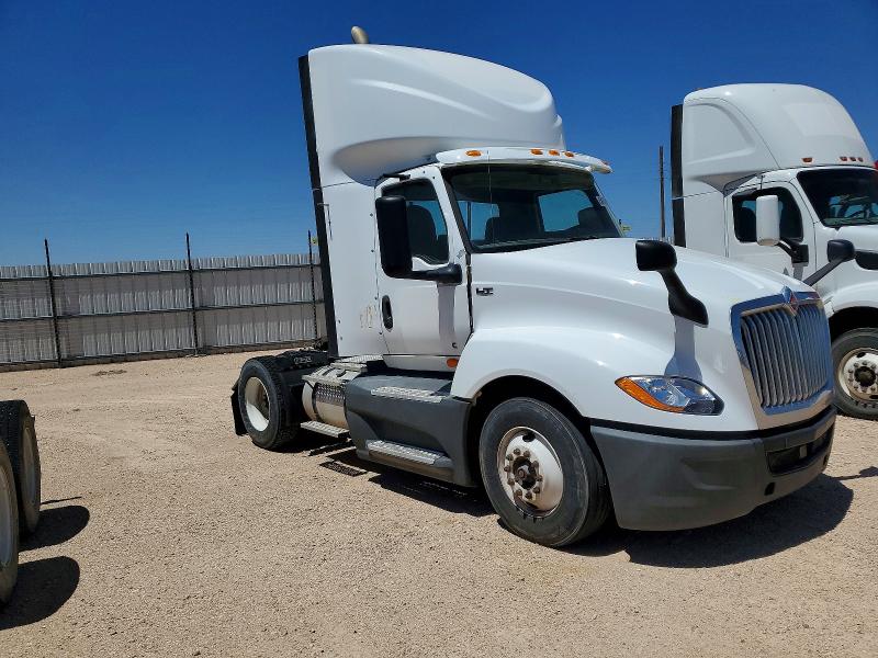 2018 INTERNATIONAL LT625 — VIN 1HSDYAPR7JH698251