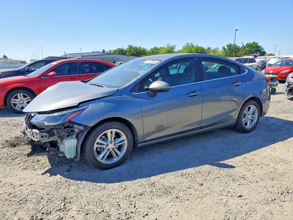2018 CHEVROLET CRUZE — VIN 1G1BE5SM7J7173507