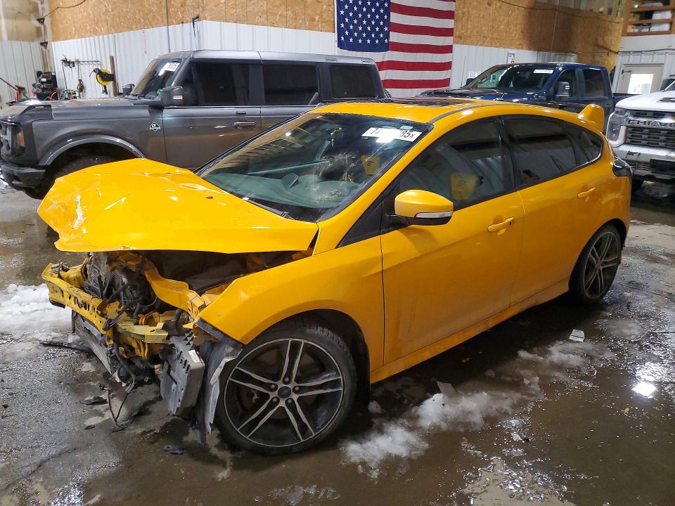 2016 FORD FOCUS — VIN 1FADP3L90GL230810