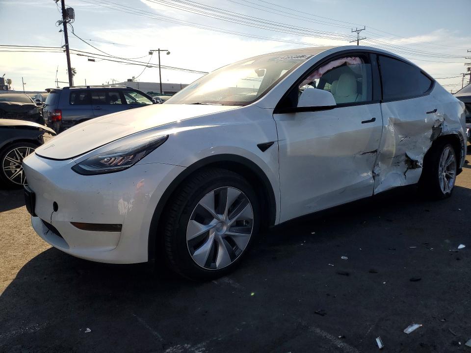 2023 TESLA MODEL Y — VIN 7SAYGDEEXPA100712