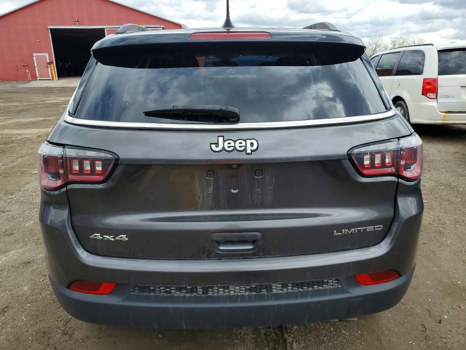 3C4NJDCB8JT360225