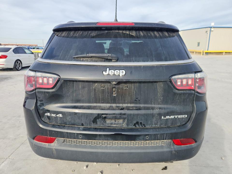 3C4NJDCB3JT261859
