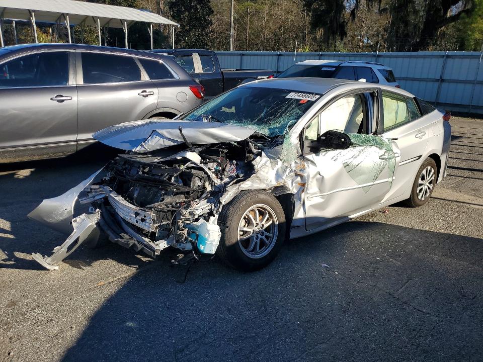 2021 TOYOTA PRIUS PRIME — VIN JTDKAMFP6M3194040