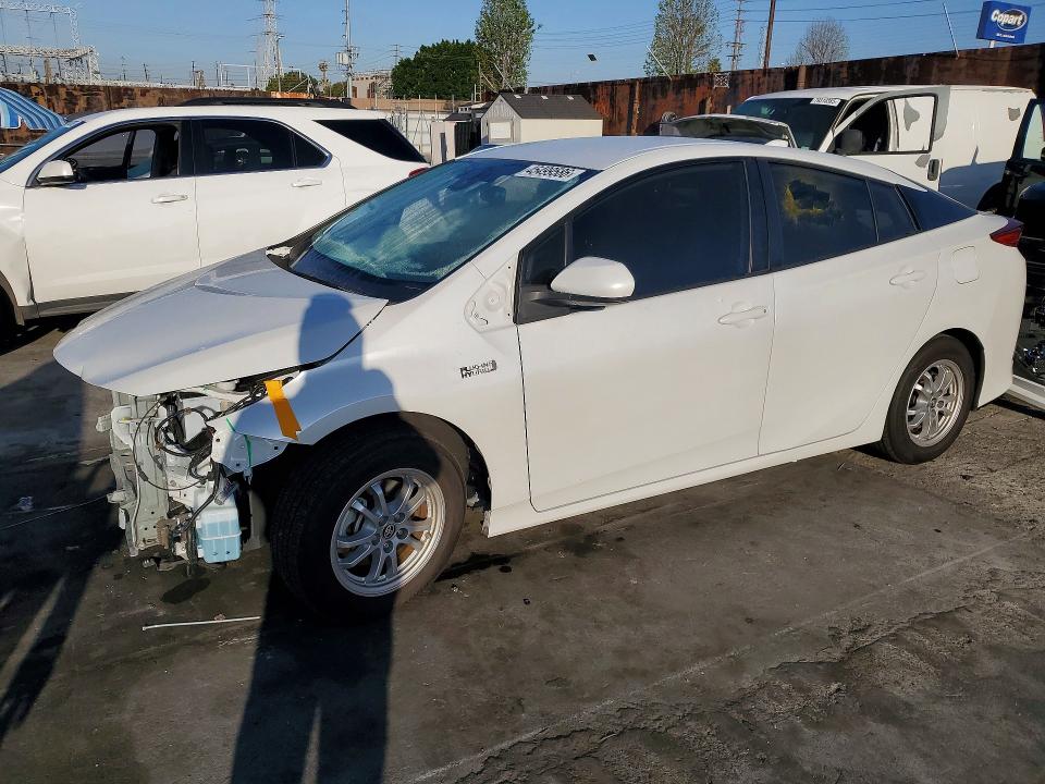 2021 TOYOTA PRIUS PRIME — VIN JTDKAMFPXM3177385