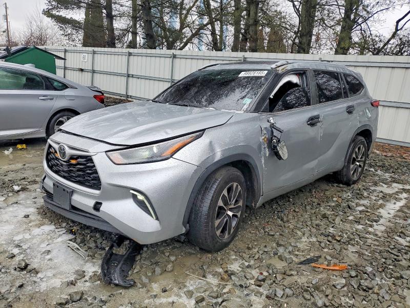 2022 TOYOTA HIGHLANDER — VIN 5TDGZRAH0NS558433
