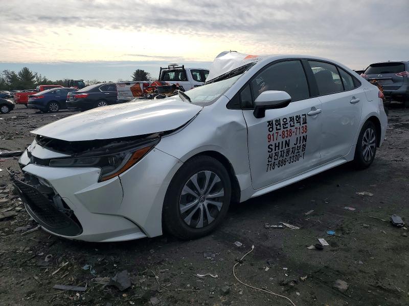 2022 TOYOTA COROLLA LE — VIN JTDEAMDE6N3000428