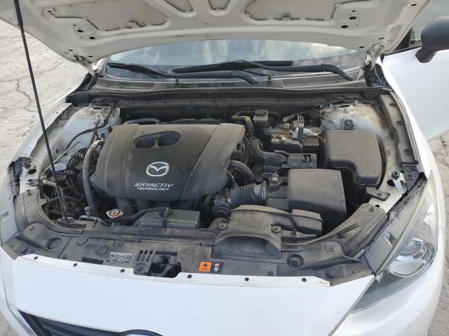 3MZBM1T72GM305631