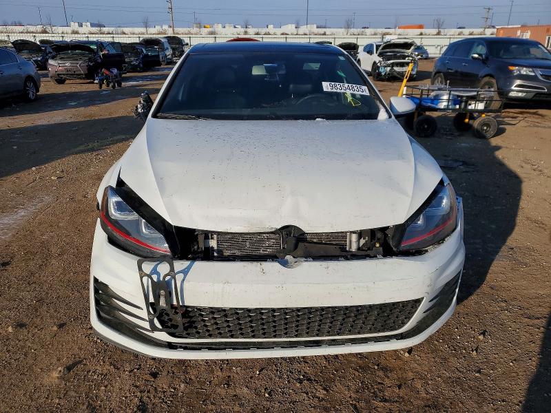 3VW547AU0HM000798