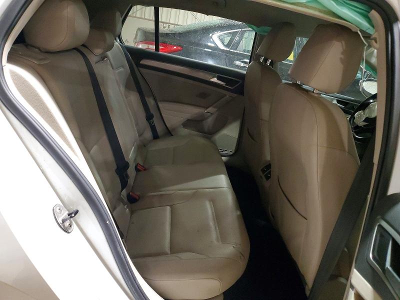 3VW2A7AUXFM017861