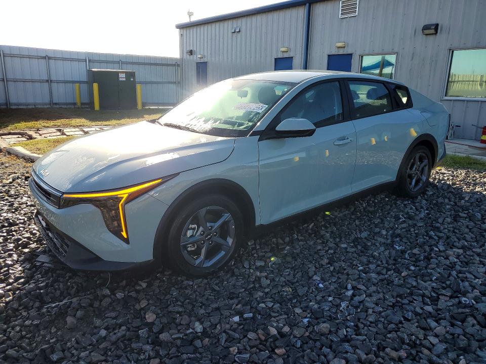 2025 KIA K4 — VIN 3KPFT4DE4SE061957