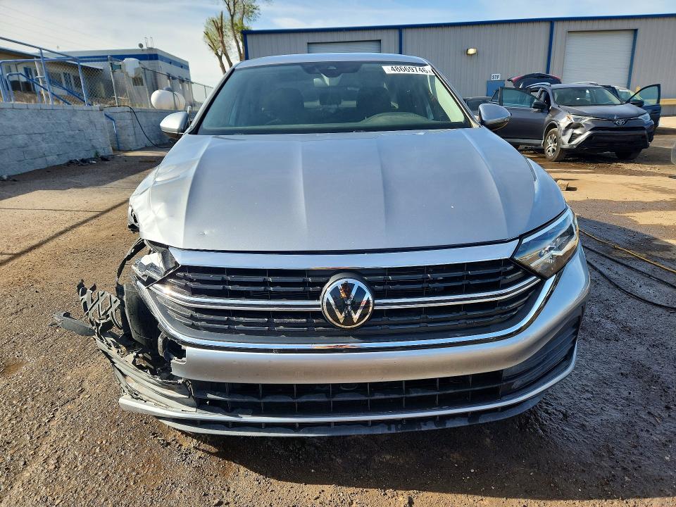 3VW5M7BU9RM082403