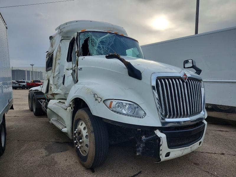 2019 INTERNATIONAL LT625 — VIN 3HSDZAPR6KN426732