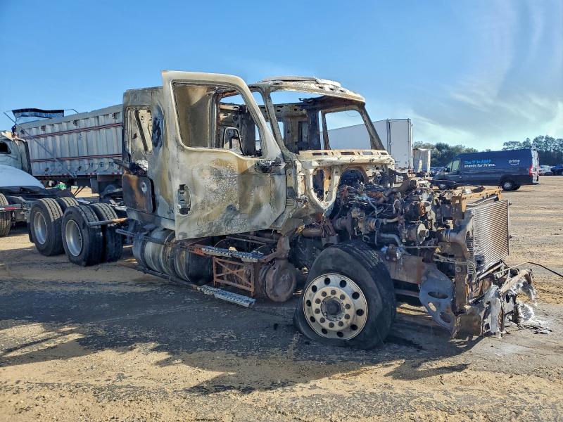 2021 INTERNATIONAL LT625 — VIN 3HSDZAPR3MN238205