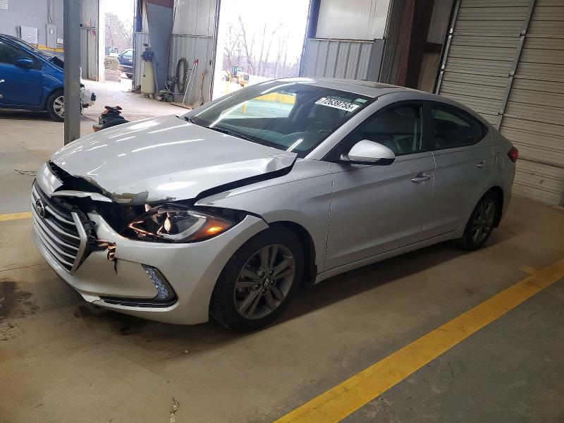 2018 HYUNDAI ELANTRA SE — VIN 5NPD84LF3JH318927