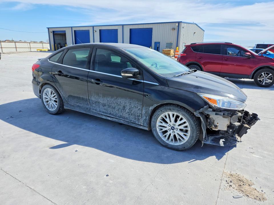 1FADP3J26JL233093