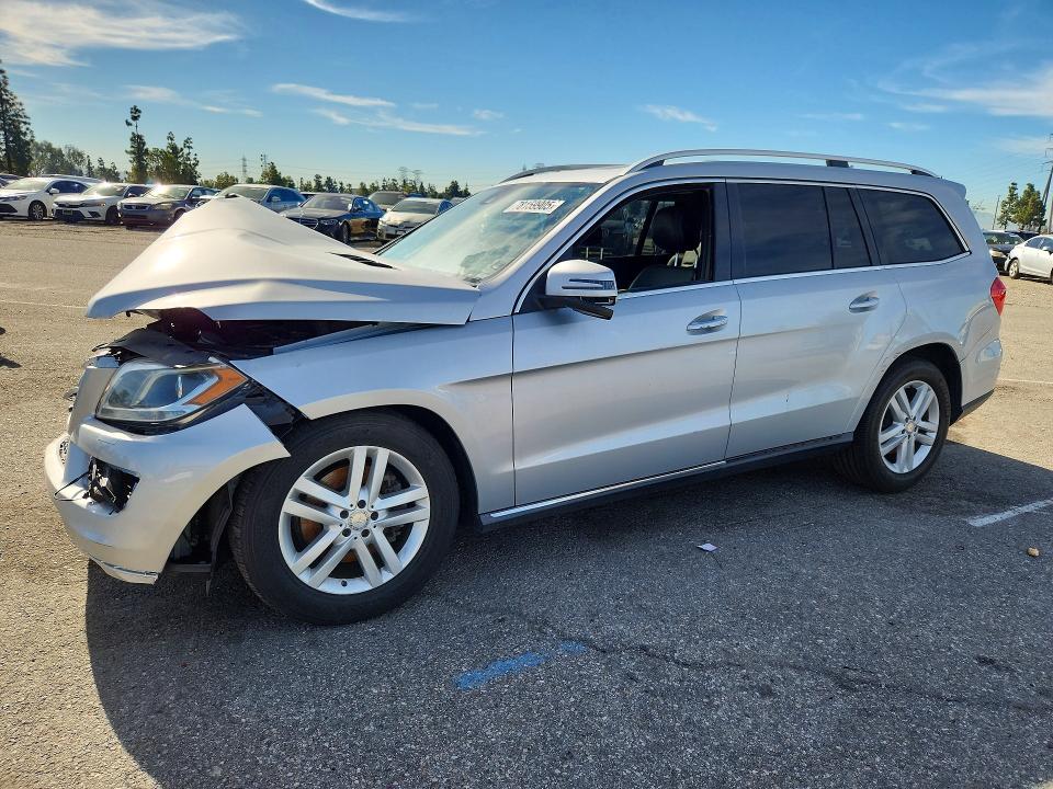 2015 MERCEDES-BENZ GL — VIN 4JGDF6EE8FA486711