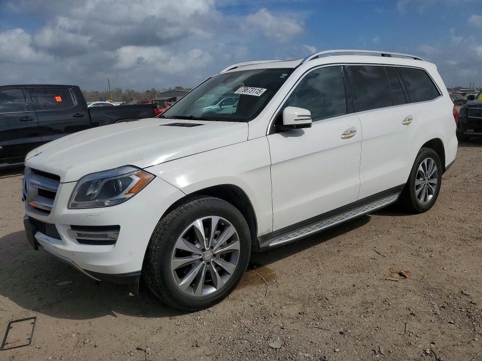 2015 MERCEDES-BENZ GL — VIN 4JGDF6EE6FA511413