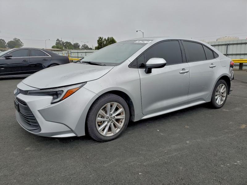 2024 TOYOTA COROLLA LE — VIN JTDBCMFE3R3031796