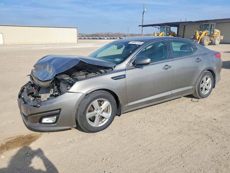 2015 KIA OPTIMA LX — VIN 5XXGM4A72FG427368