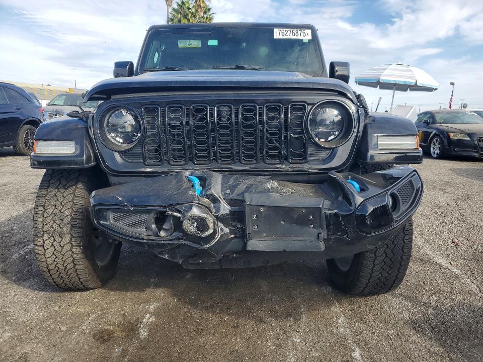 1C4RJXU64RW200546