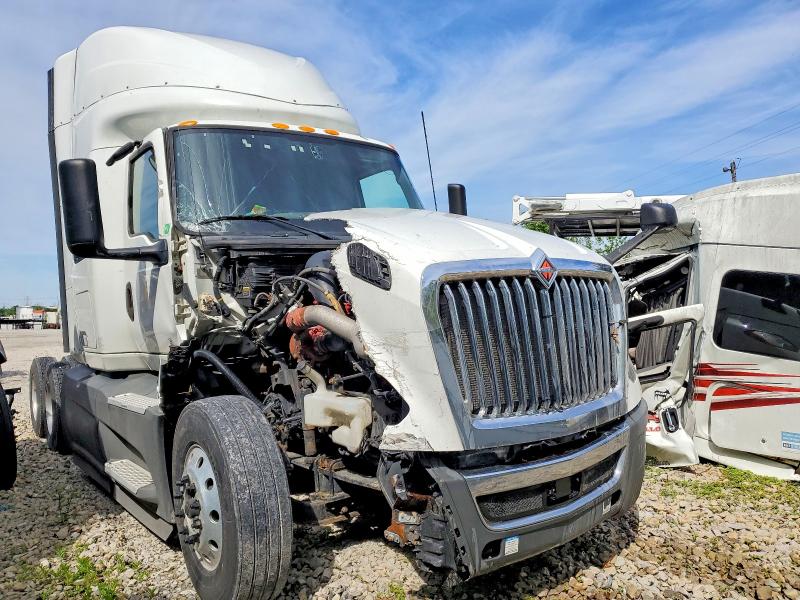 2018 INTERNATIONAL LT625 — VIN 3HSDZAPR0JN247133
