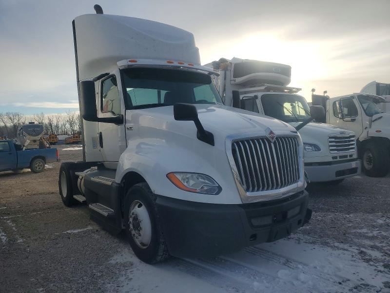 2019 INTERNATIONAL LT625 — VIN 1HSDYAPR0KH044015