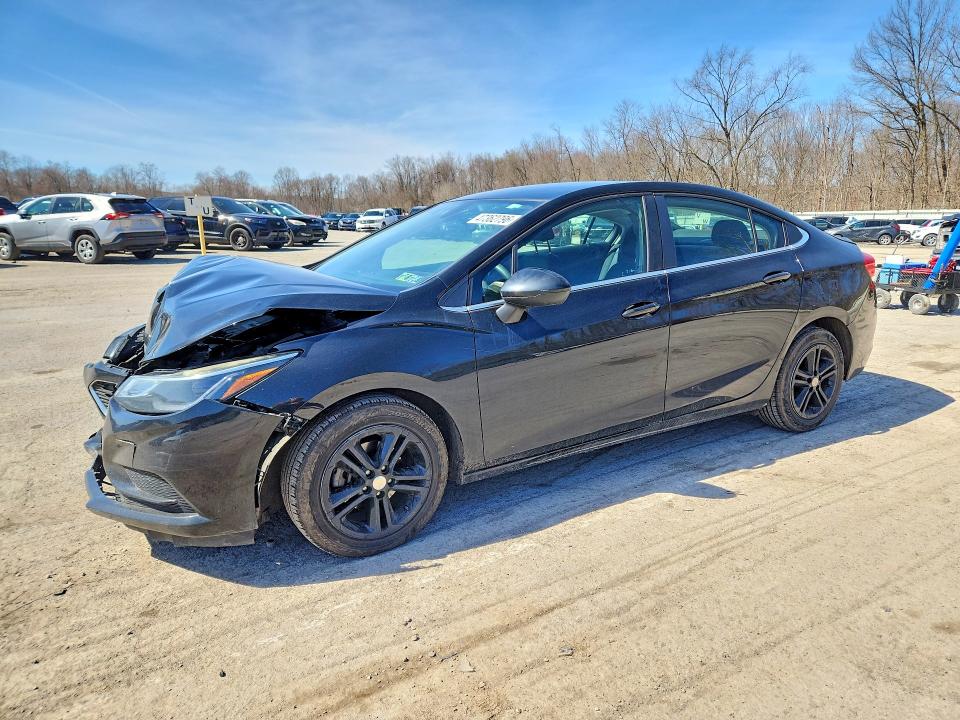 2018 CHEVROLET CRUZE — VIN 1G1BE5SM8J7209687
