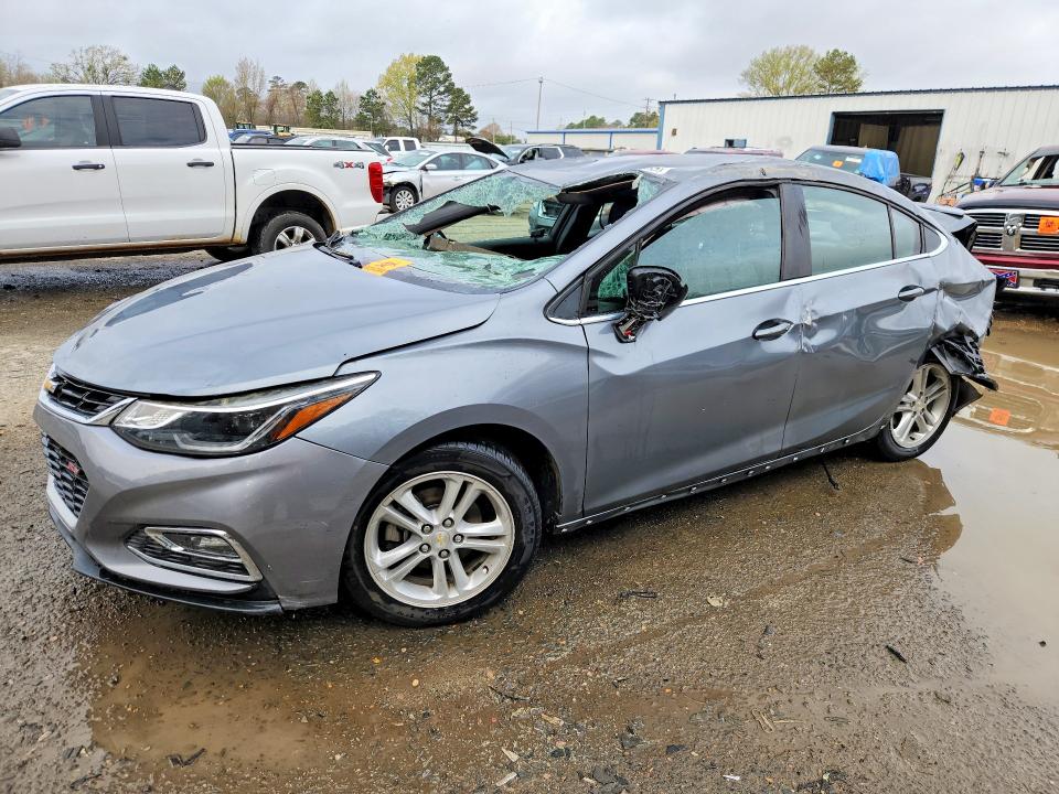2018 CHEVROLET CRUZE — VIN 1G1BE5SM2J7245682