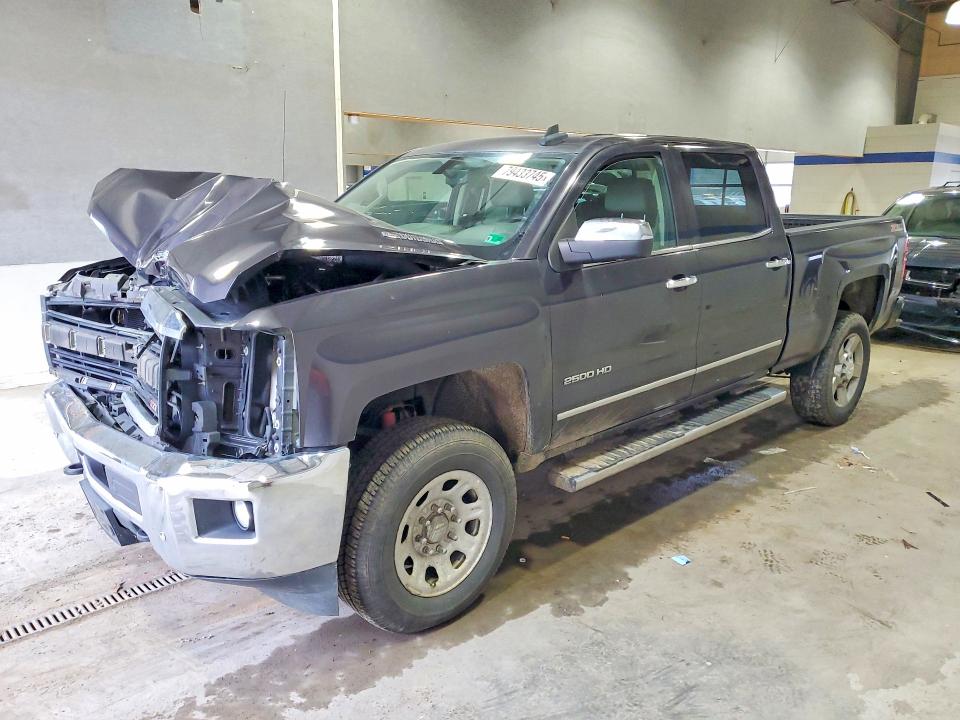 2015 CHEVROLET SILVERADO — VIN 1GC1KWE81FF512517
