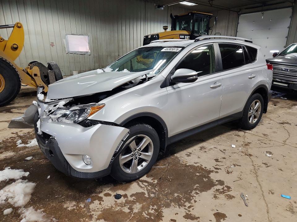 2015 TOYOTA RAV4 — VIN JTMRFREV2FJ042610