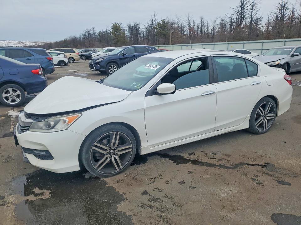 2017 HONDA ACCORD — VIN 1HGCR2F59HA129539