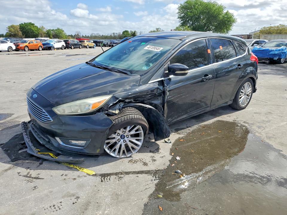 2015 FORD FOCUS — VIN 1FADP3N24FL247317