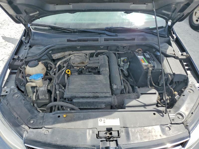 3VWDB7AJXJM206577