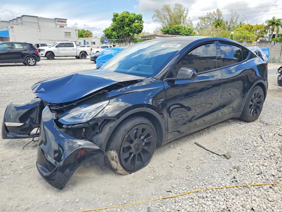 2022 TESLA MODEL Y — VIN 7SAYGDEE5NF386517