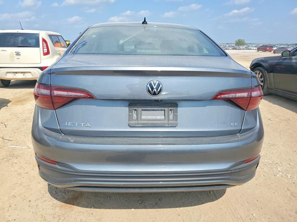 3VW7M7BU0RM005315