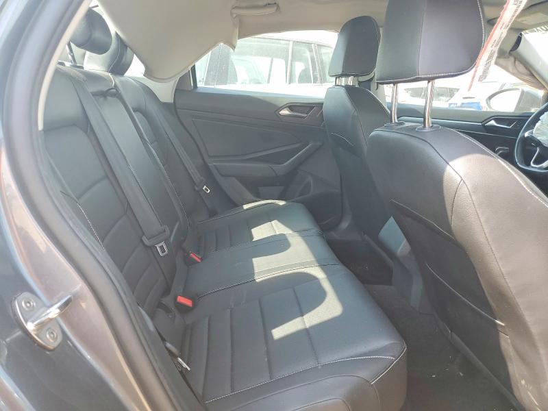 3VW7M7BU0RM005315