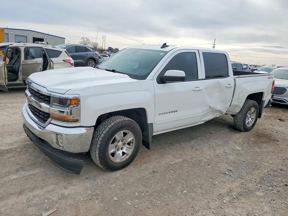 2018 CHEVROLET SILVERADO — VIN 3GCUKREC2JG240554
