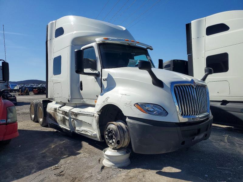 2019 INTERNATIONAL LT625 — VIN 3HSDZAPR7KN325988