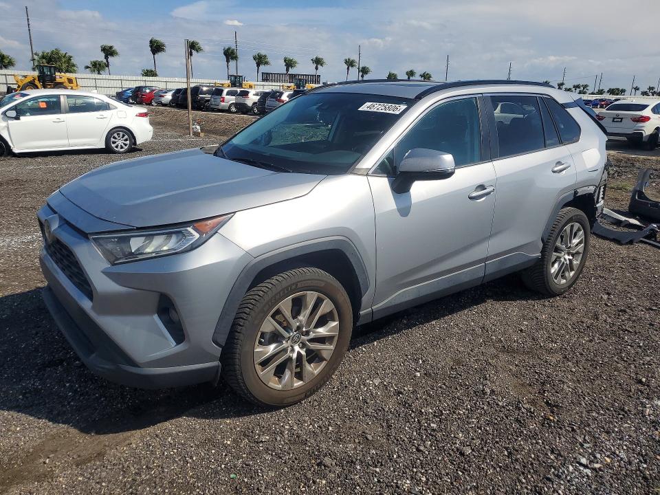 2021 TOYOTA RAV4 — VIN 2T3C1RFV2MW158231