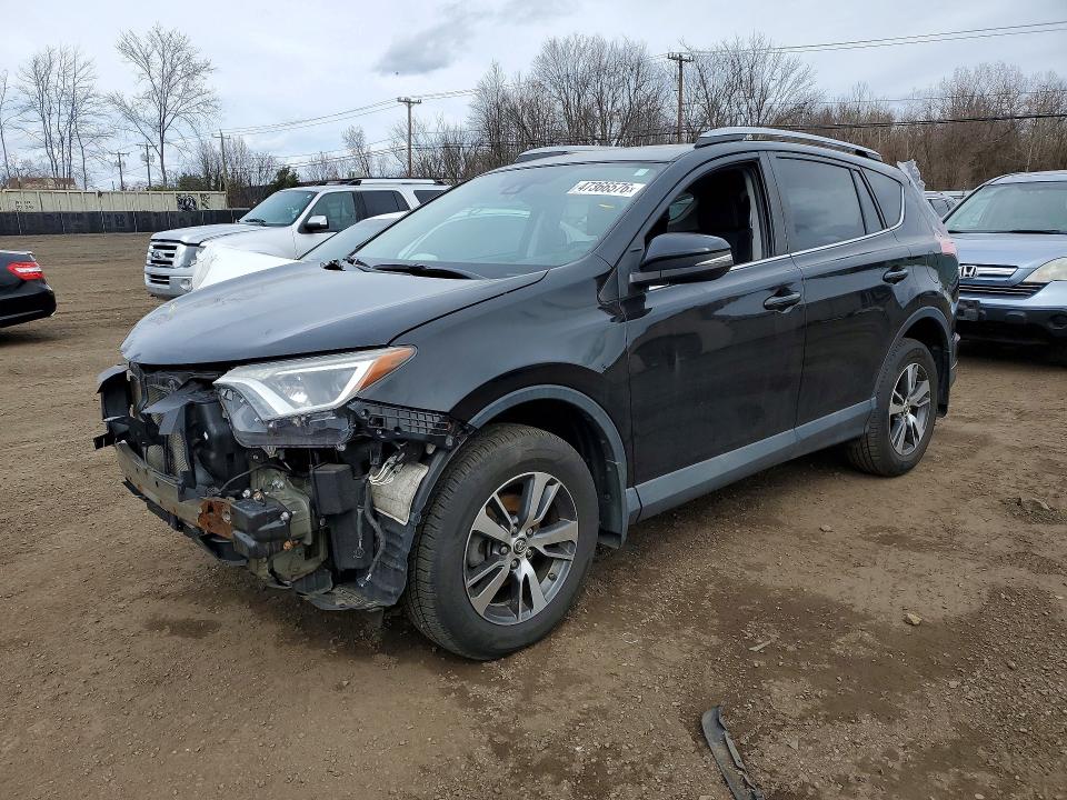2018 TOYOTA RAV4 — VIN 2T3RFREV6JW722343