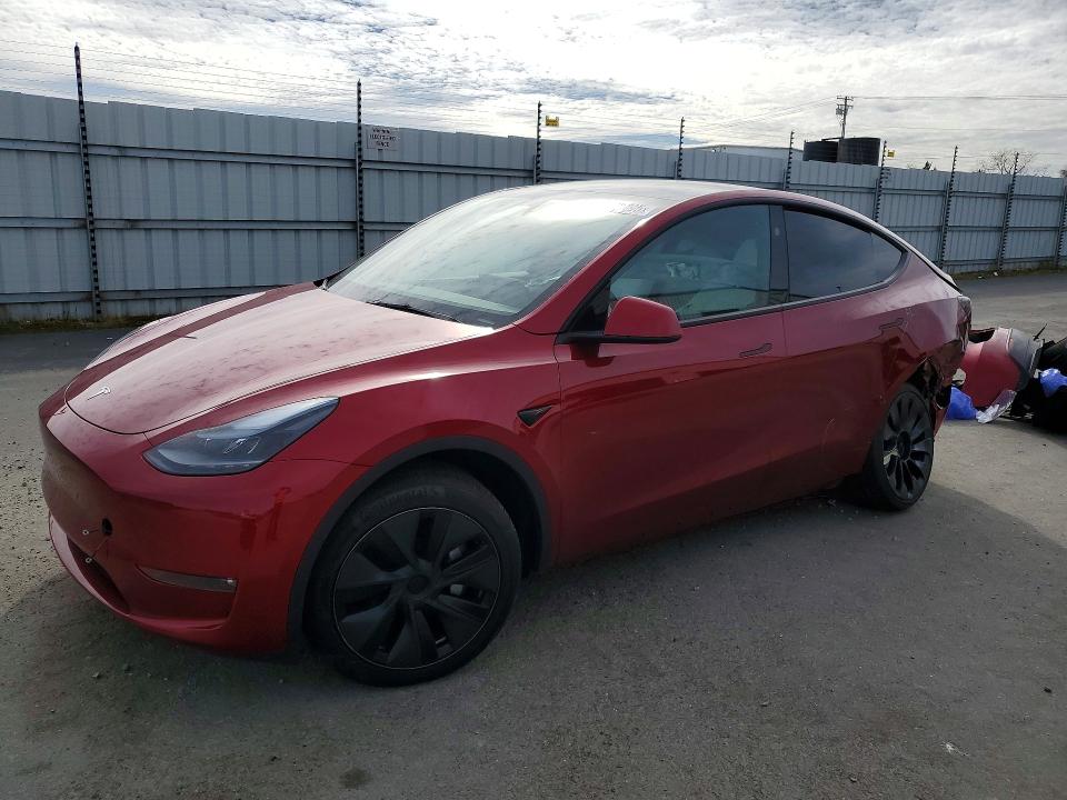 2025 TESLA MODEL Y — VIN 7SAYGDEE9SF280275