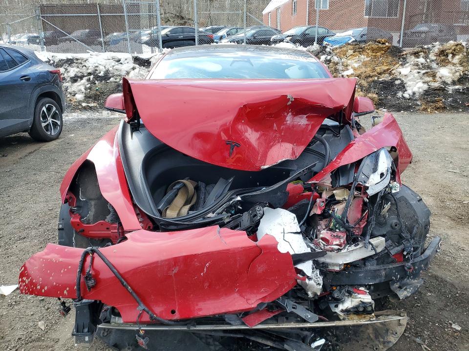 5YJ3E1EA9NF370359