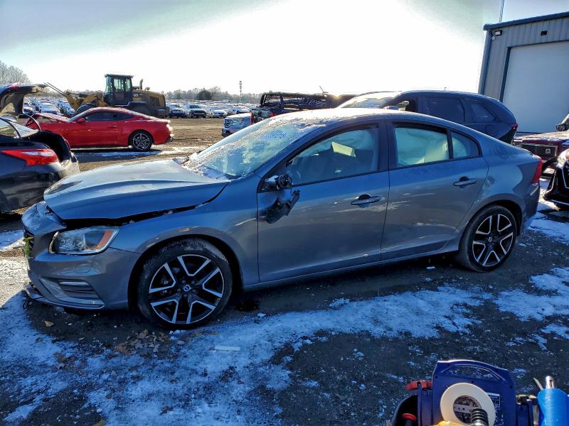 2017 VOLVO S60 DYNAMI — VIN YV140MTL5H2433399