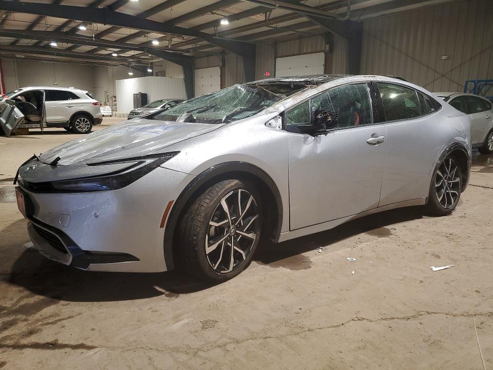 2024 TOYOTA PRIUS PRIME — VIN JTDACACU1R3017367