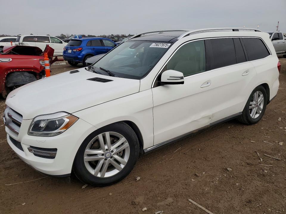 2015 MERCEDES-BENZ GL — VIN 4JGDF2EE2FA468701