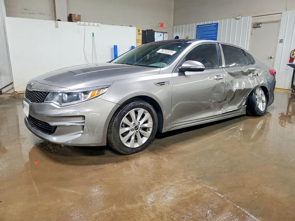 2016 KIA OPTIMA — VIN 5XXGU4L37GG045252
