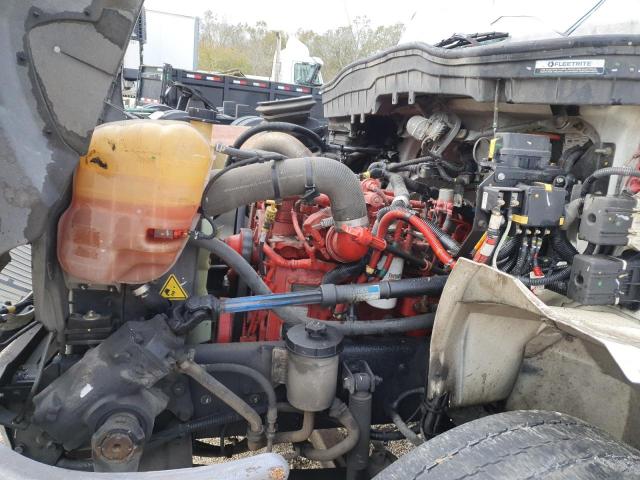 3HAEUMML2NL869985