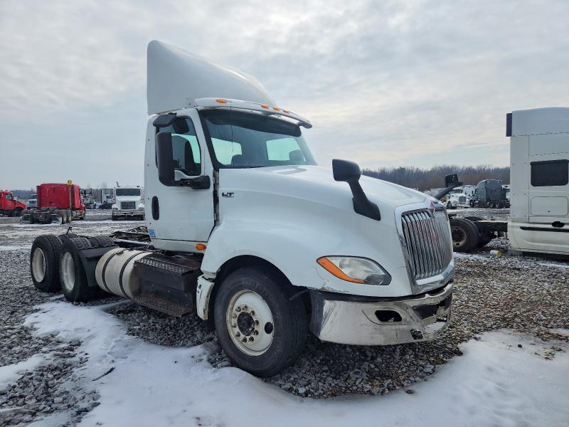 2018 INTERNATIONAL LT625 — VIN 3HSDZAPR1JN591747