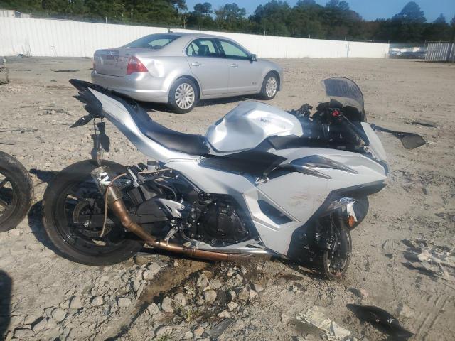 2025 KAWASAKI EX500 — VIN ML5EXGG15SDA70157