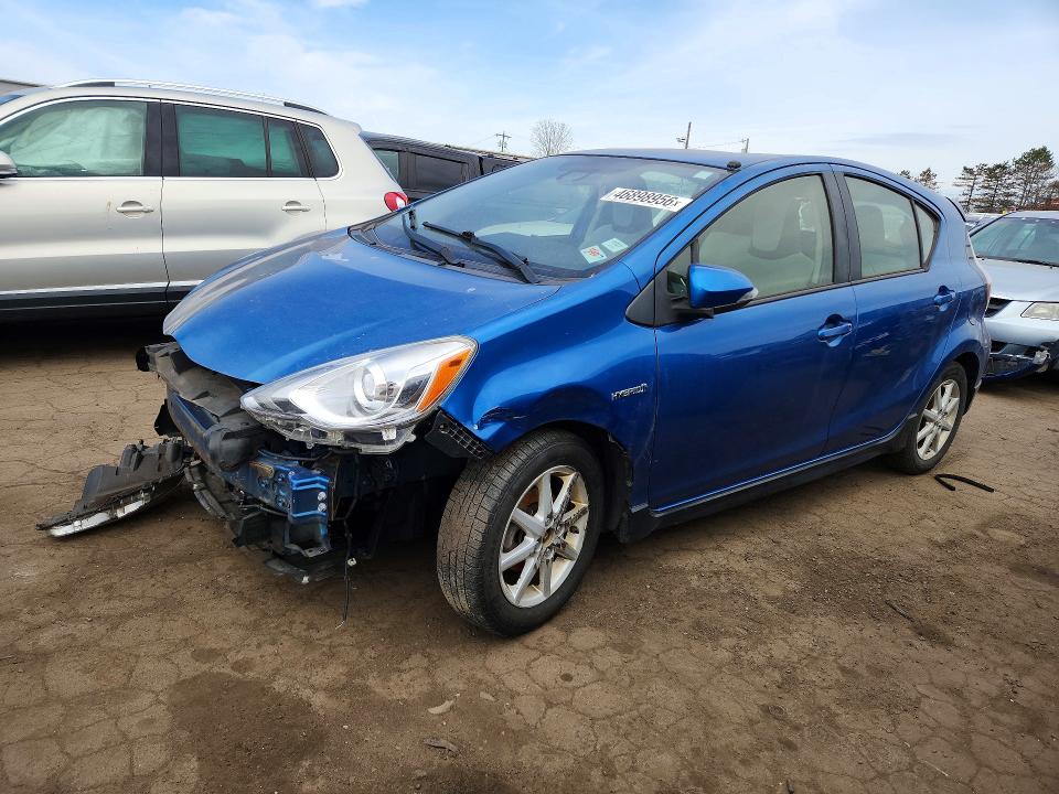 2017 TOYOTA PRIUS C — VIN JTDKDTB31H1592990